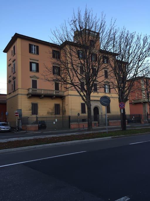 Historical And Luxury Apartment Bolonia Zewnętrze zdjęcie