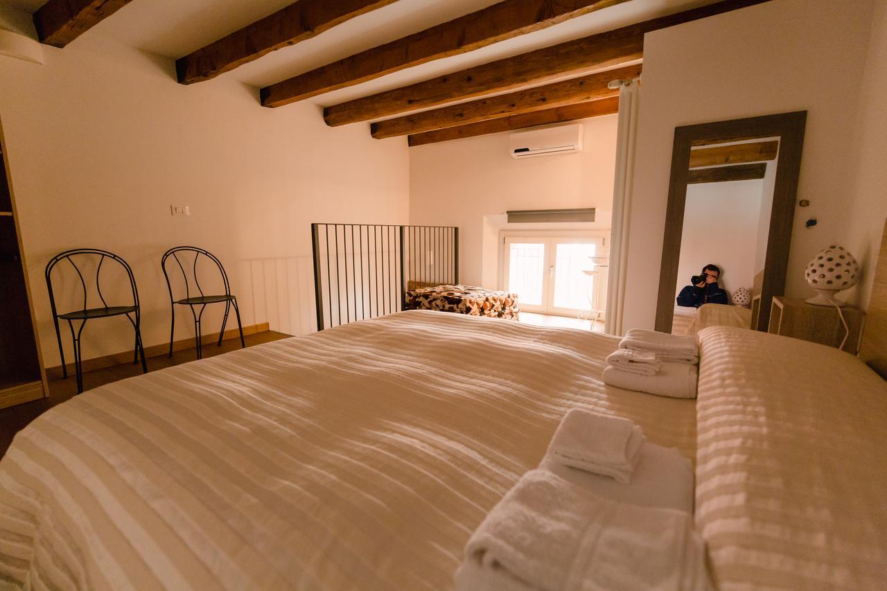 Historical And Luxury Apartment Bolonia Zewnętrze zdjęcie