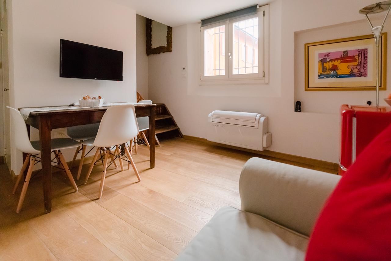 Historical And Luxury Apartment Bolonia Zewnętrze zdjęcie